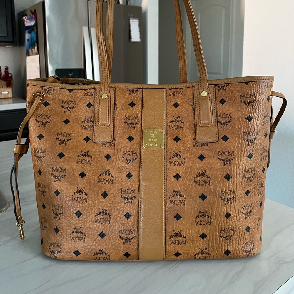 MCM Reversible Liz Tote in Cognac